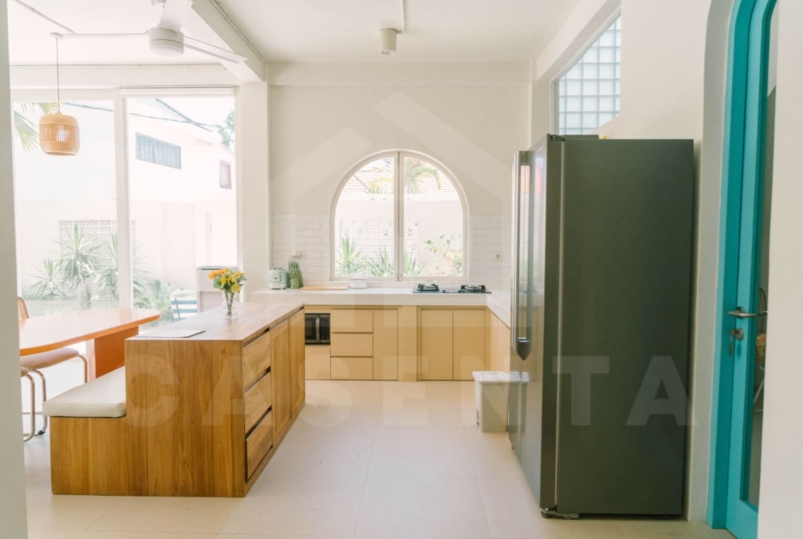 Fully equipped kitchen inside 4 bedroom family villa in Umalas