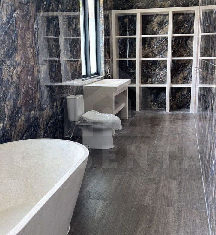 Spacious bathroom inside beautiful 3 bedroom villa in Ubud