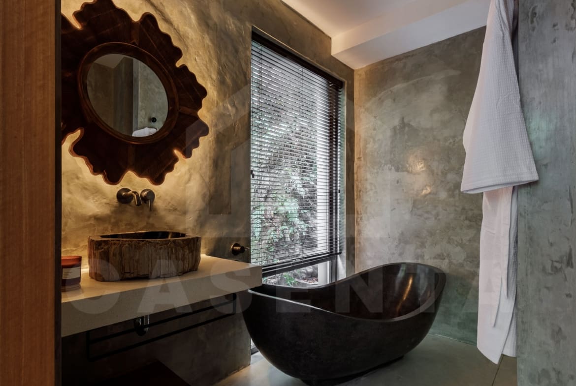 Bathroom inside 4 bedroom villa with jungle view in Ubud
