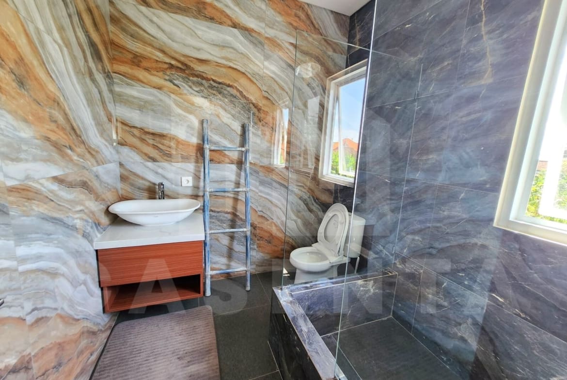 Bathroom inside charming 3 bedroom family villa in Sanur