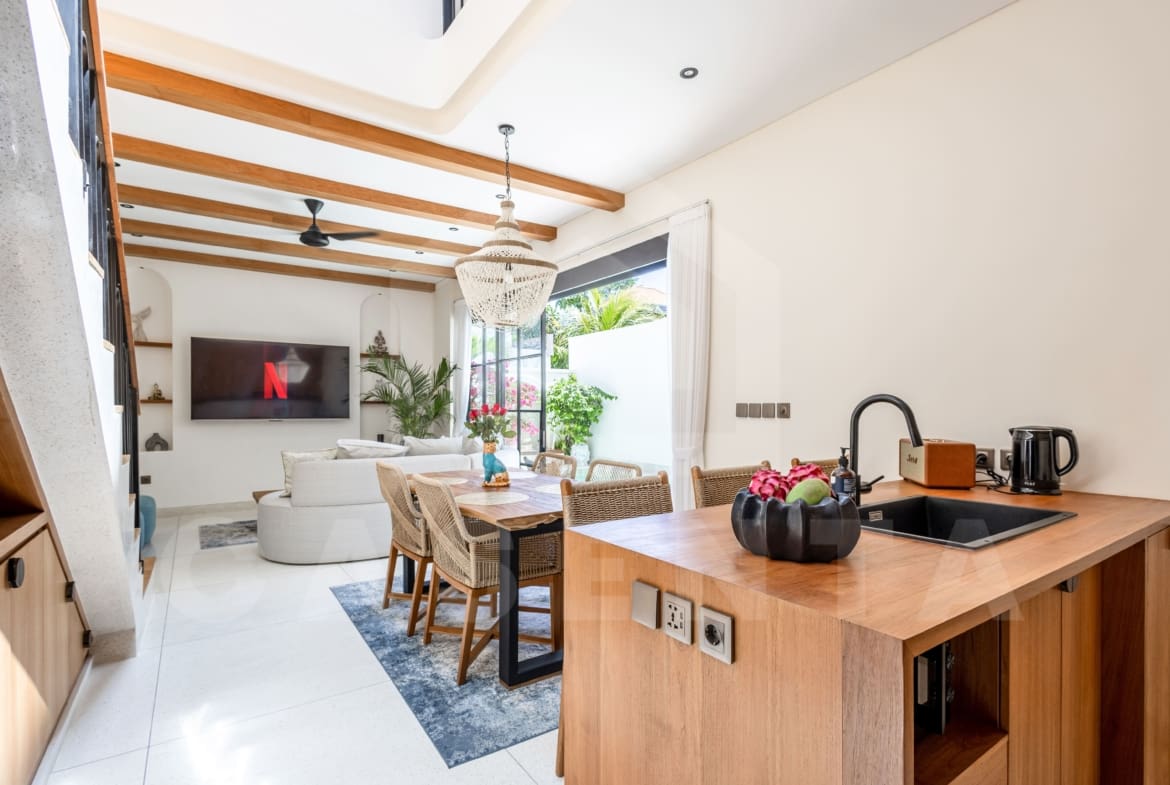 Open-plan kitchen and dining space in Balangan leasehold villa