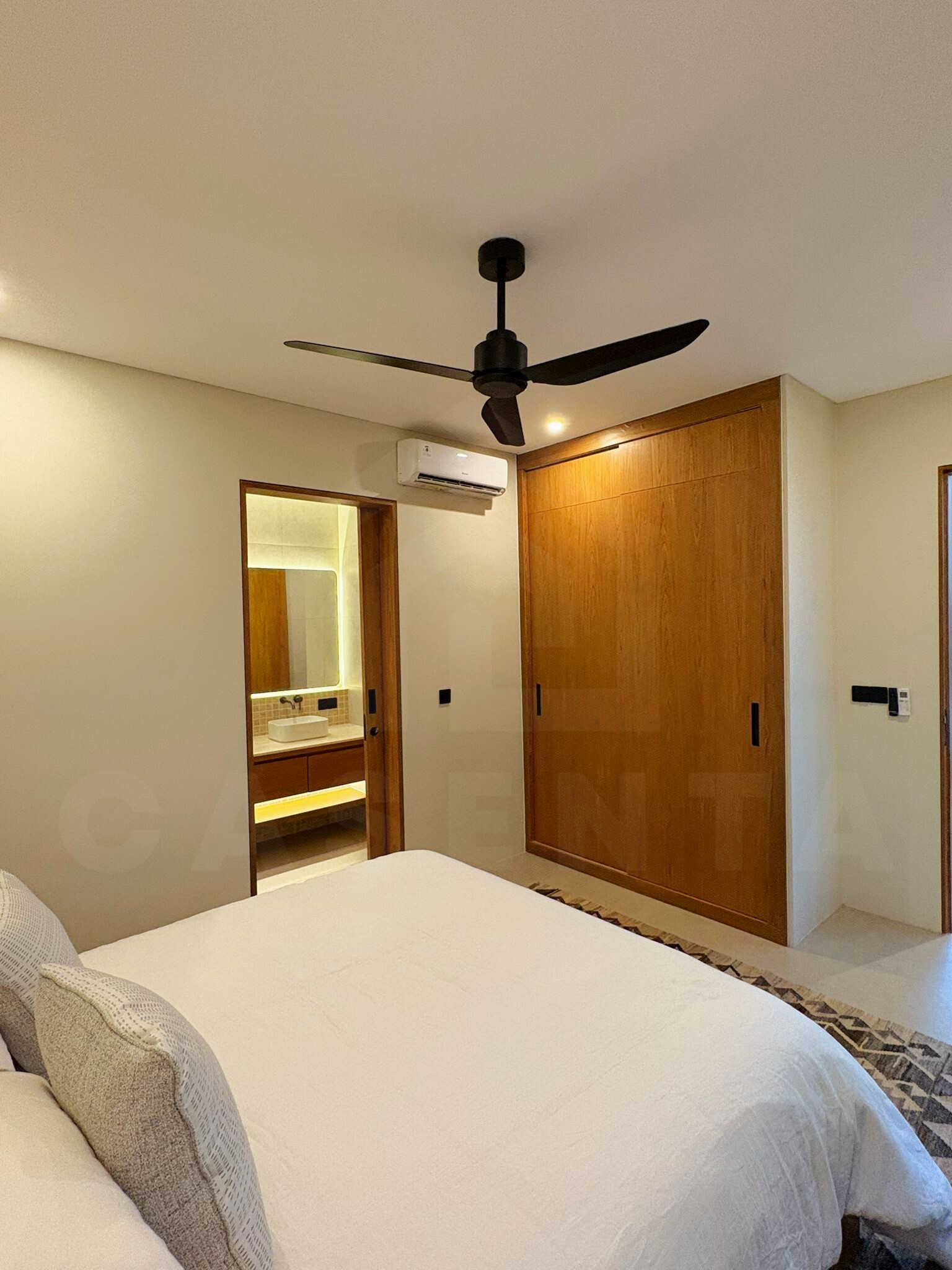 Furnished 1-bedroom with ensuite bathroom in Bali leasehold villa