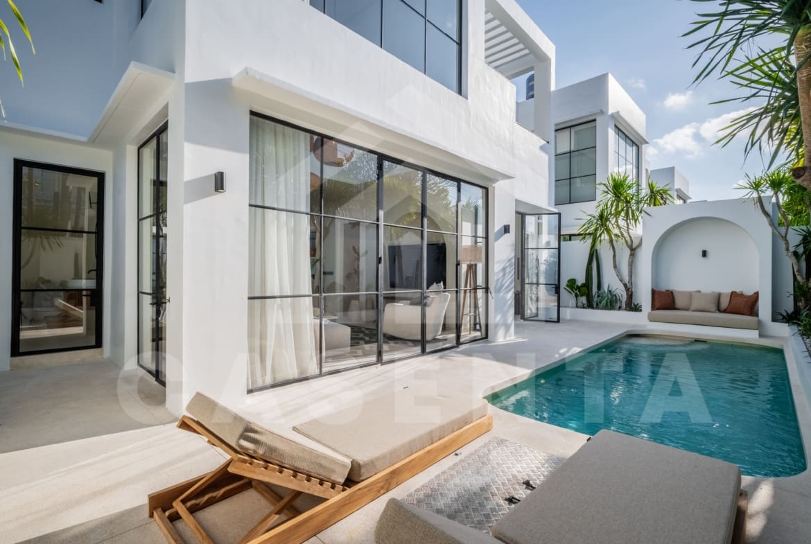 Brand new Umalas villa with private pool and lounge area