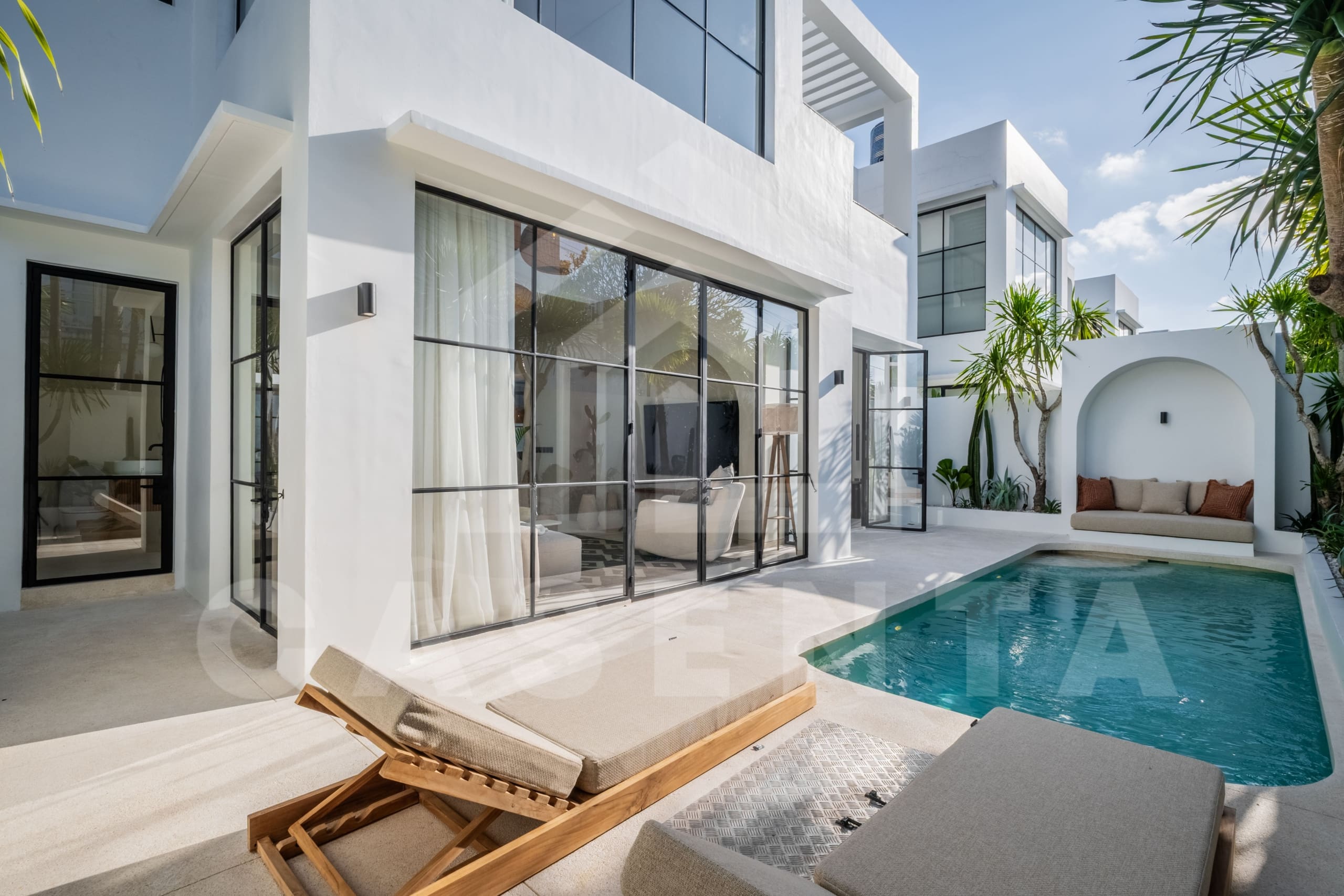 Brand new Umalas villa with private pool and lounge area