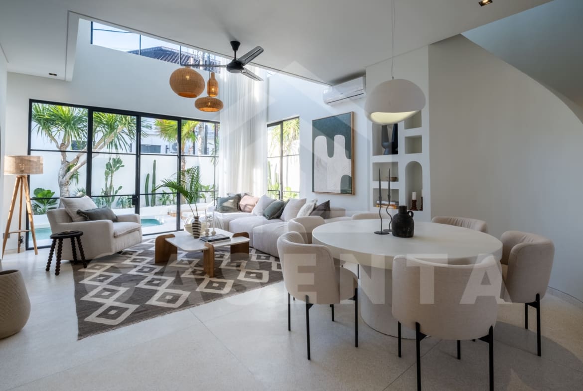 Open-plan living and dining in brand new Umalas villa