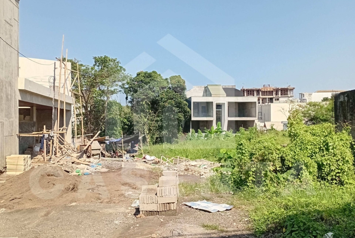 Yellow zone freehold land in Berawa for villa development