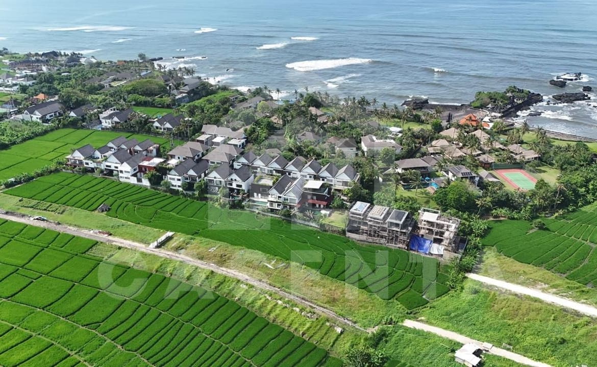 Cemagi land with potential ocean view from rooftop level