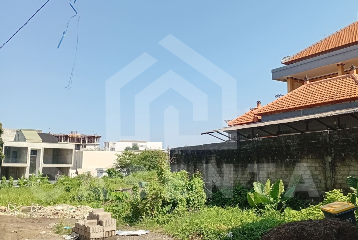 Flat freehold land plot in Berawa tourism area