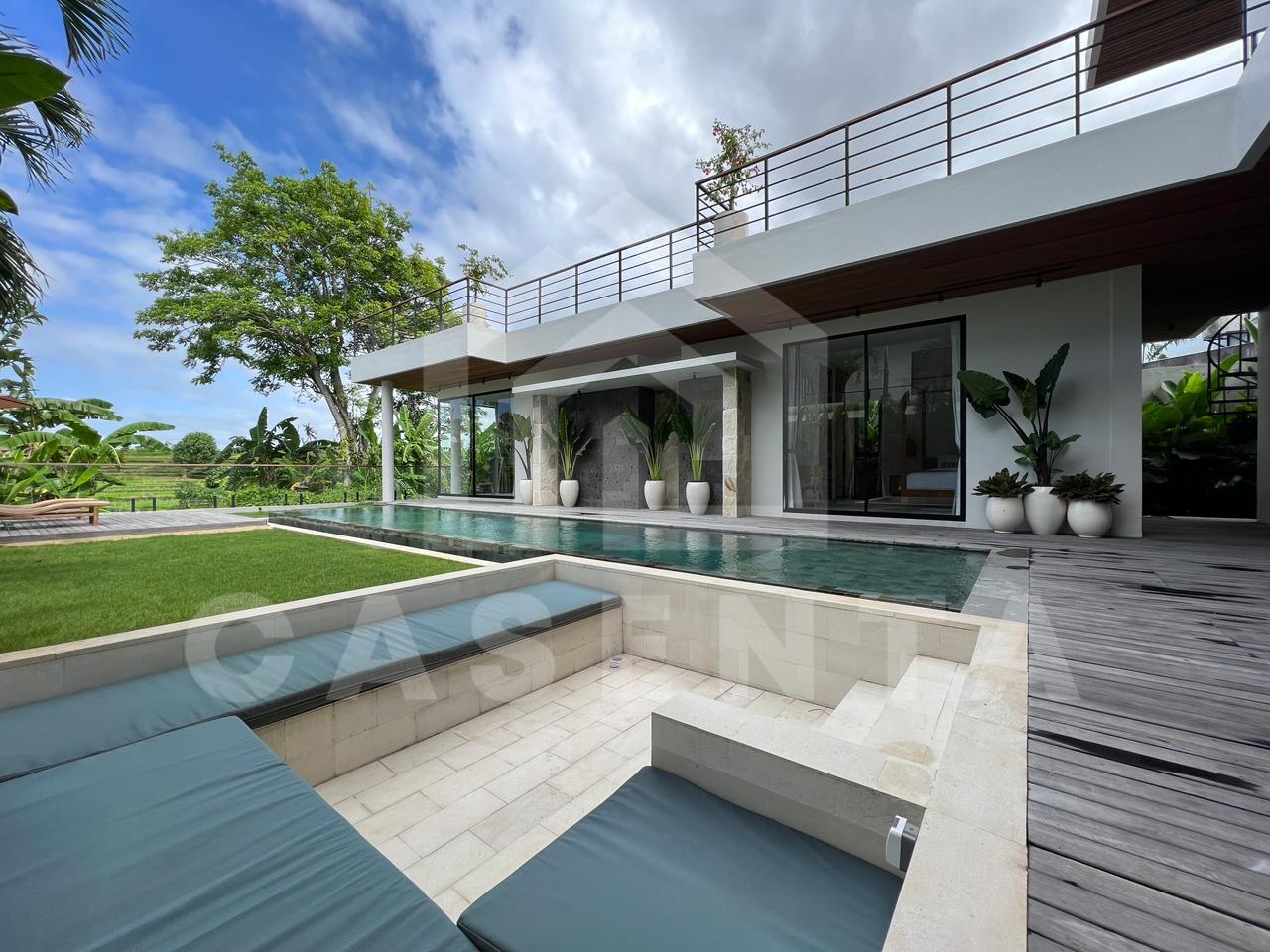Rooftop deck and garden space at luxury Pererenan villa