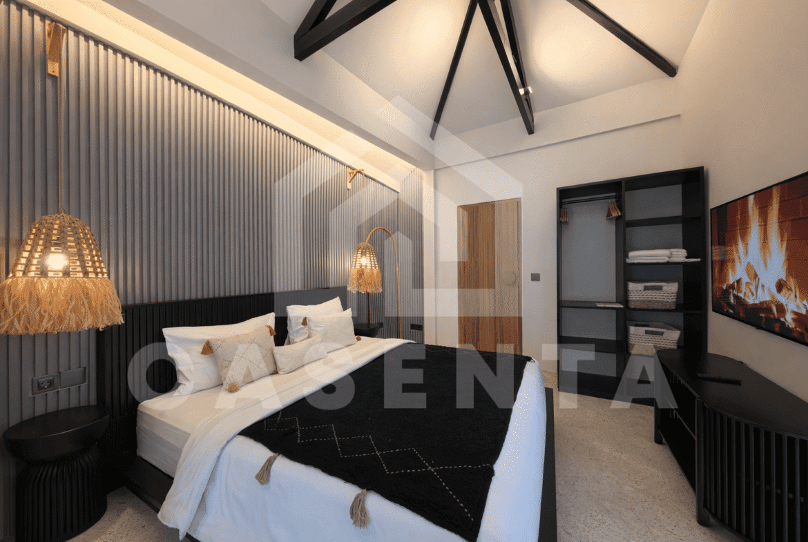 1 bedroom interior with high ceiling in Sanur villa