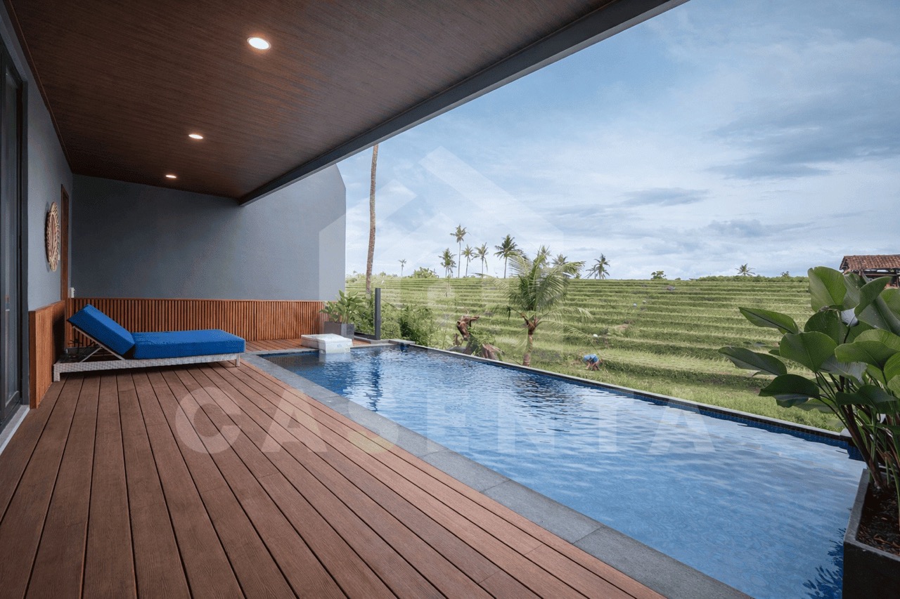 Infinity pool with ricefield view in Pererenan villa