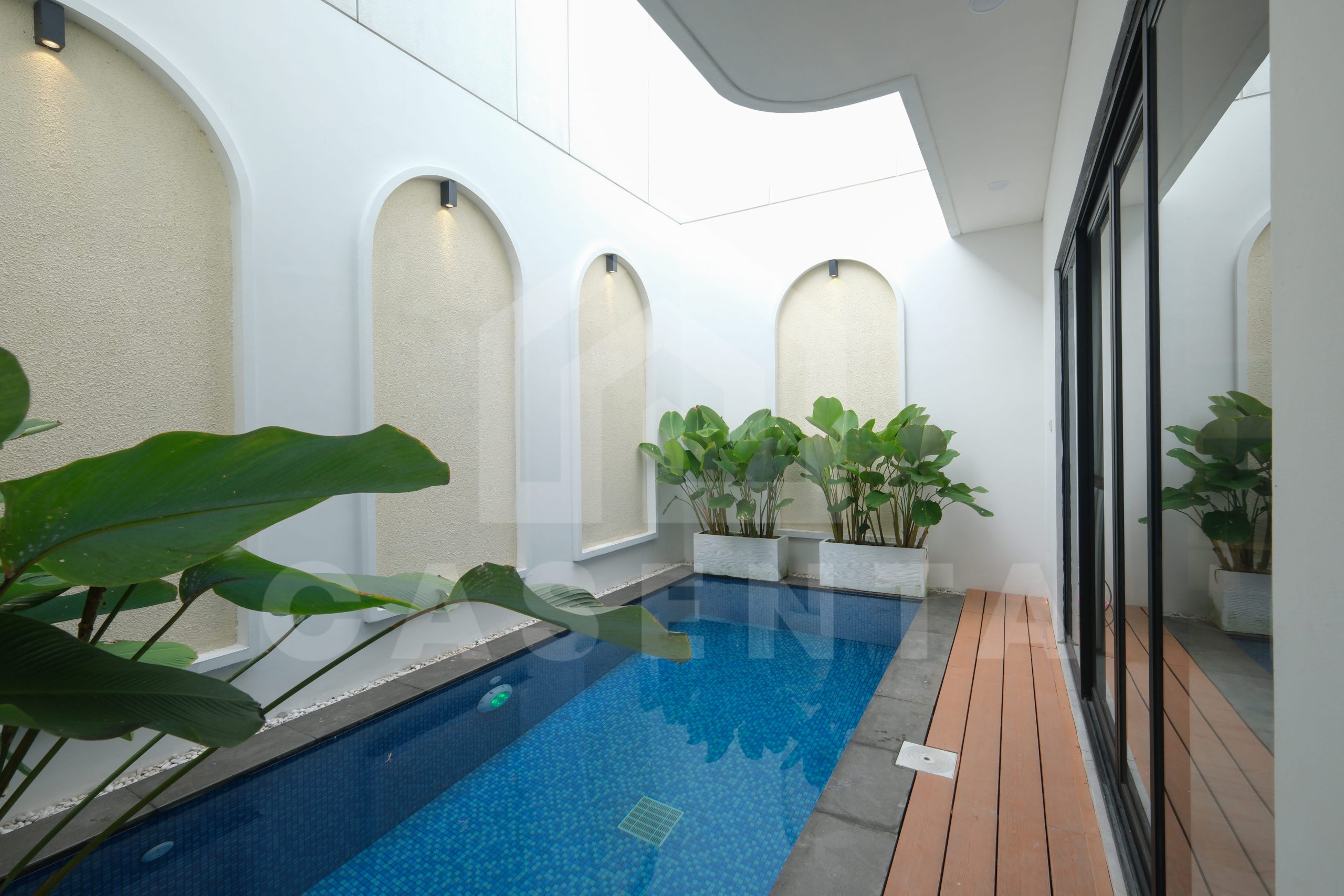 private pool courtyard in Pererenan villa